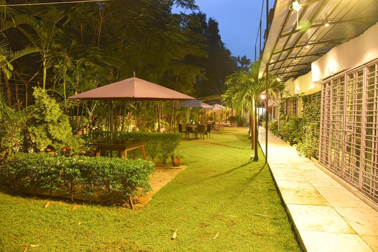 Royal Palms Luxury Service Apartment ナーグプル エクステリア 写真