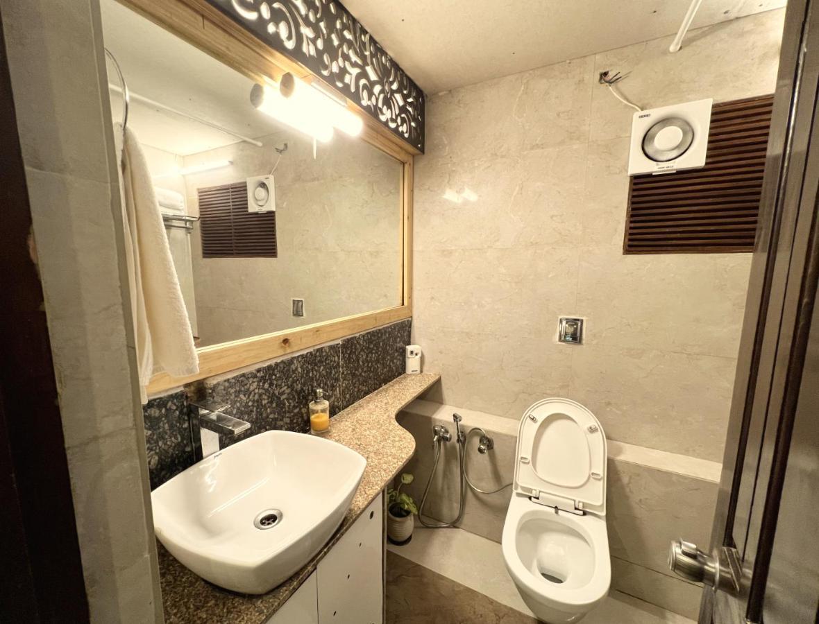 Royal Palms Luxury Service Apartment ナーグプル エクステリア 写真