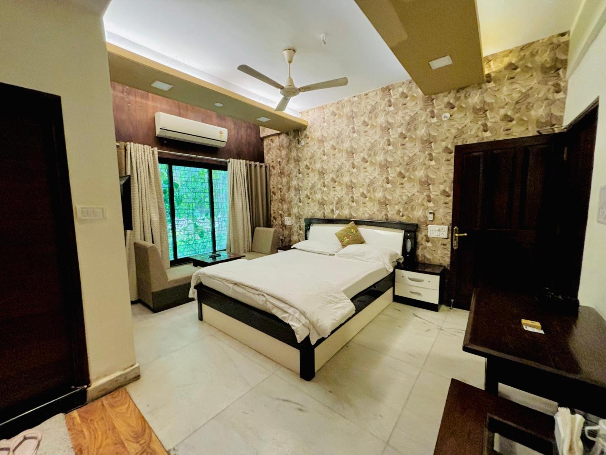 Royal Palms Luxury Service Apartment ナーグプル エクステリア 写真