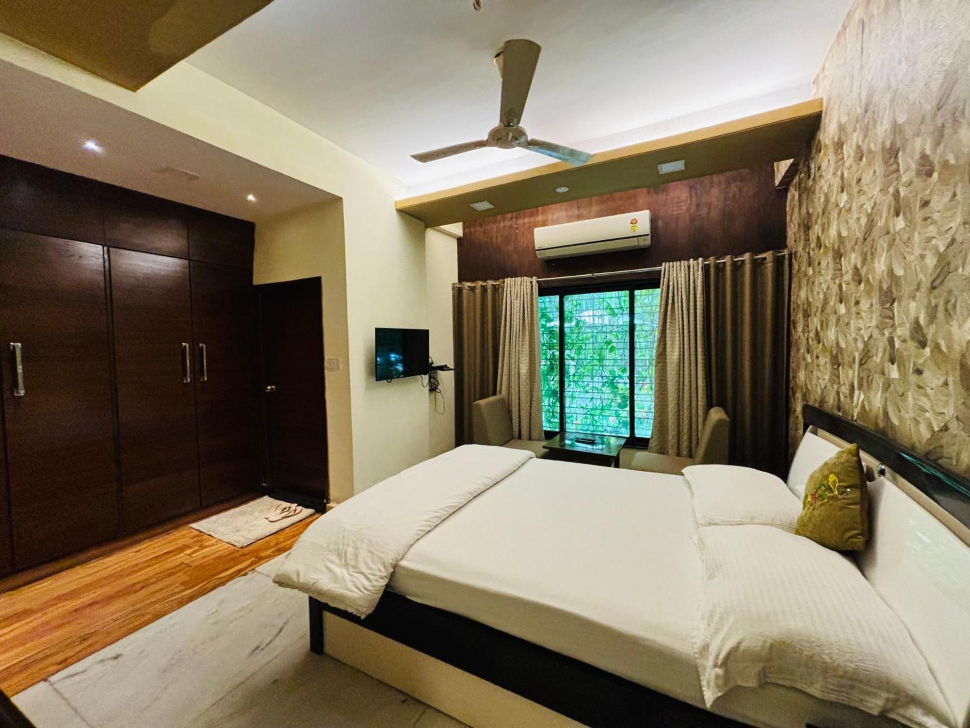 Royal Palms Luxury Service Apartment ナーグプル エクステリア 写真