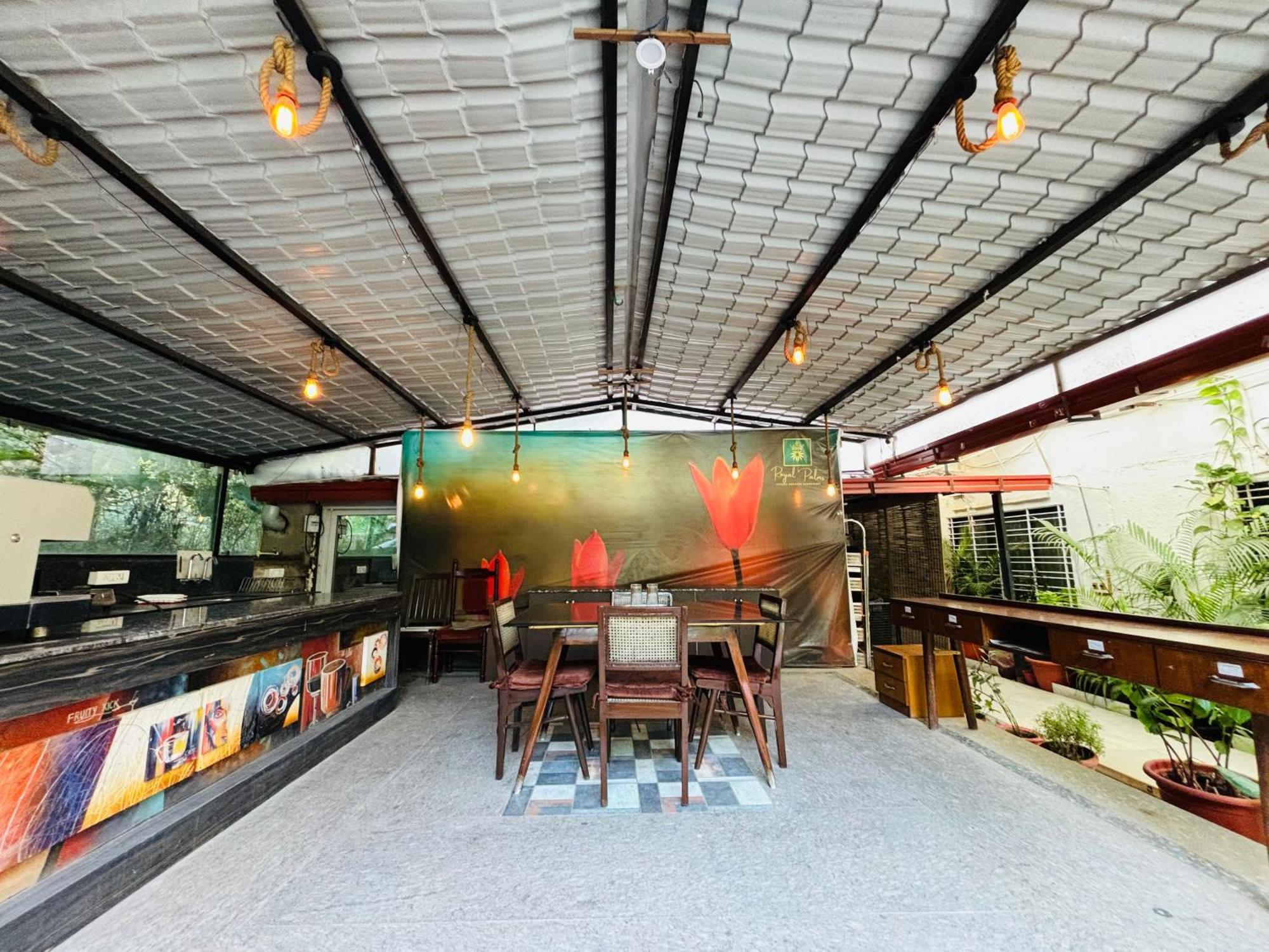 Royal Palms Luxury Service Apartment ナーグプル エクステリア 写真