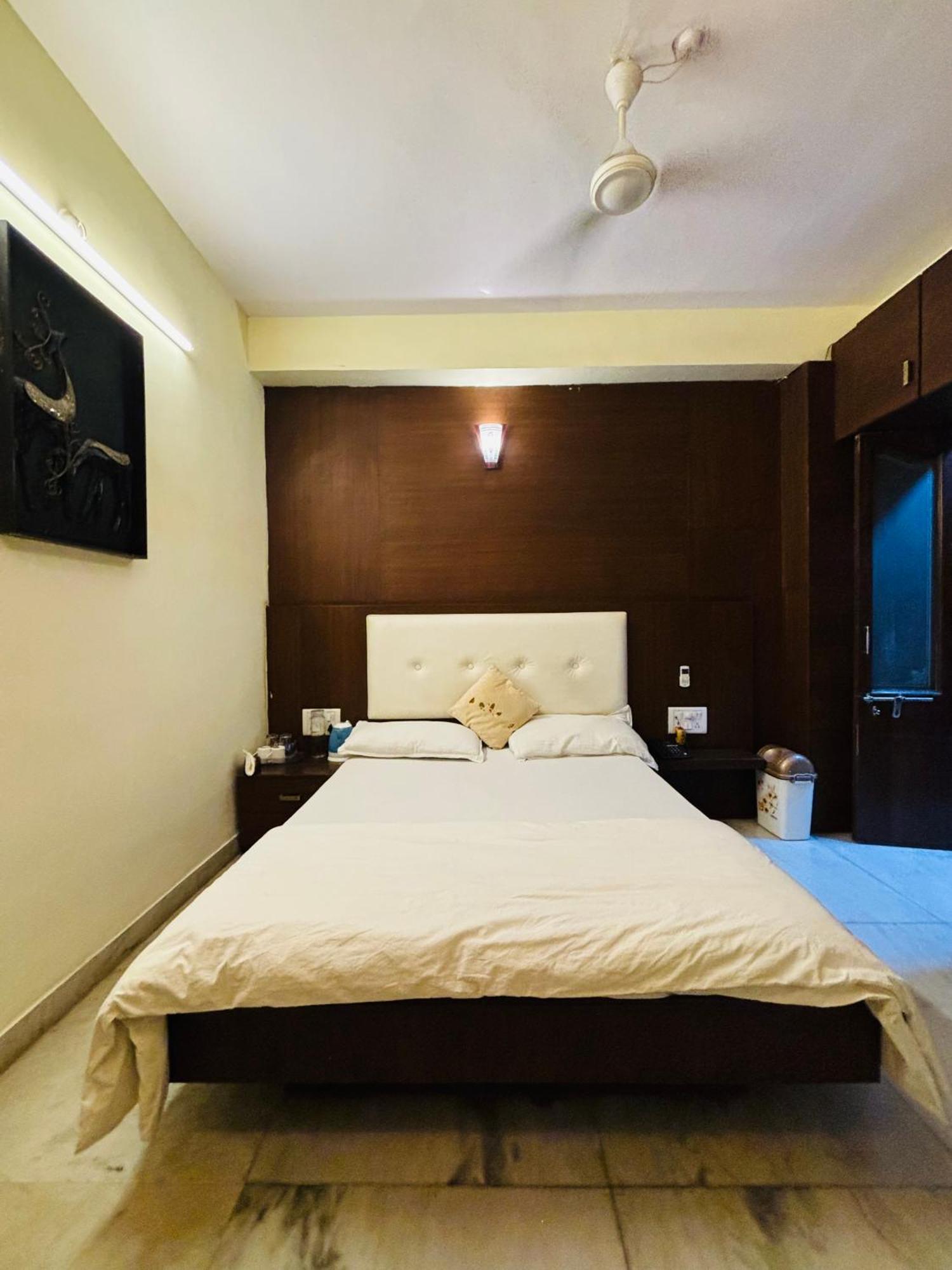 Royal Palms Luxury Service Apartment ナーグプル エクステリア 写真